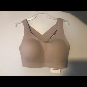 NWT Lululemon Enlite Bra